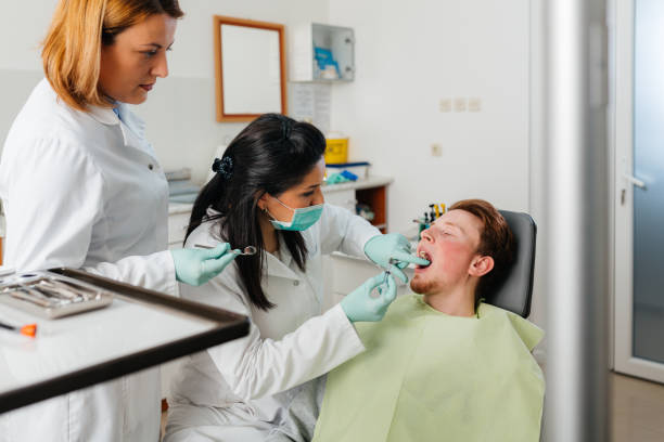 Best Emergency Tooth Extraction in Magnet Cove, AR
